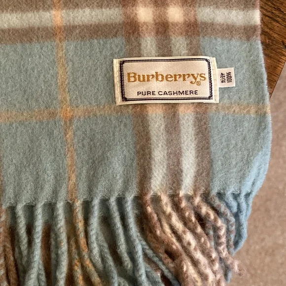 Burberrys Pure Cashmere Scarf Vintage - Picture 3 of 4